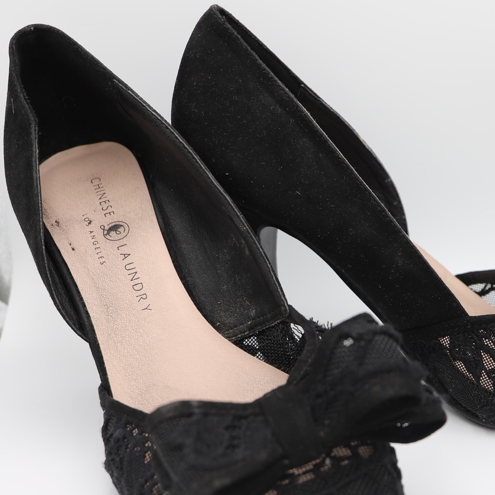 Black Heels - Picture 2 of 3